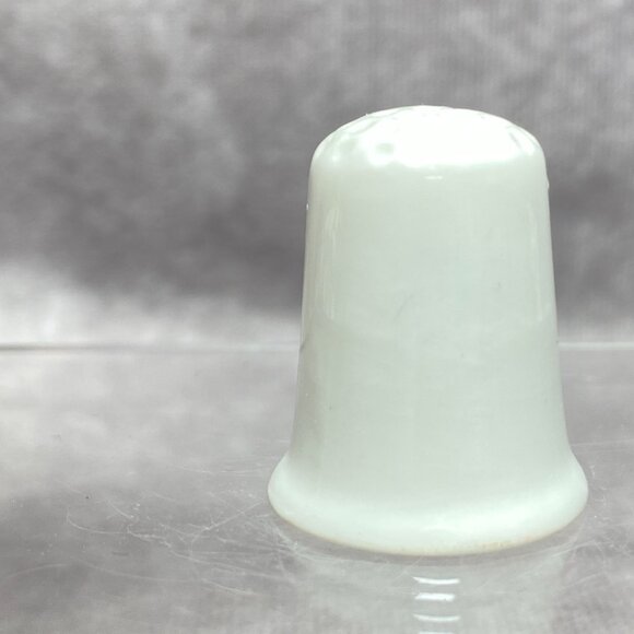 Santa Claus Bone China Thimble With Festive Design England Collectible Christmas - Picture 4 of 10